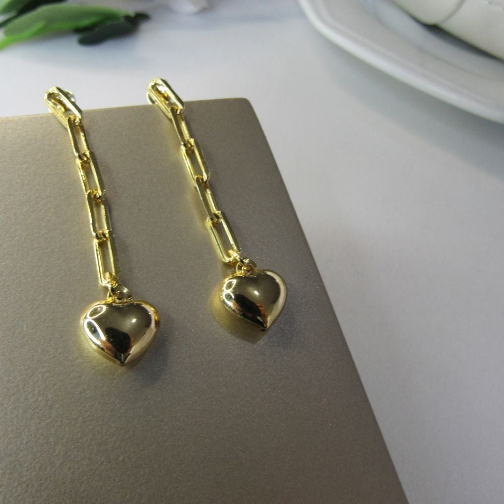 Brinco Corrente Elo com Coração na Ponta Banhado em Ouro 18k