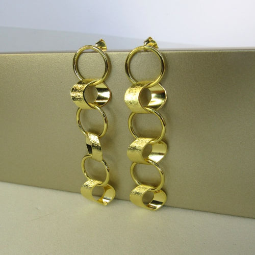 Brinco Grande de Círculos Interligados Banhado em Ouro 18k