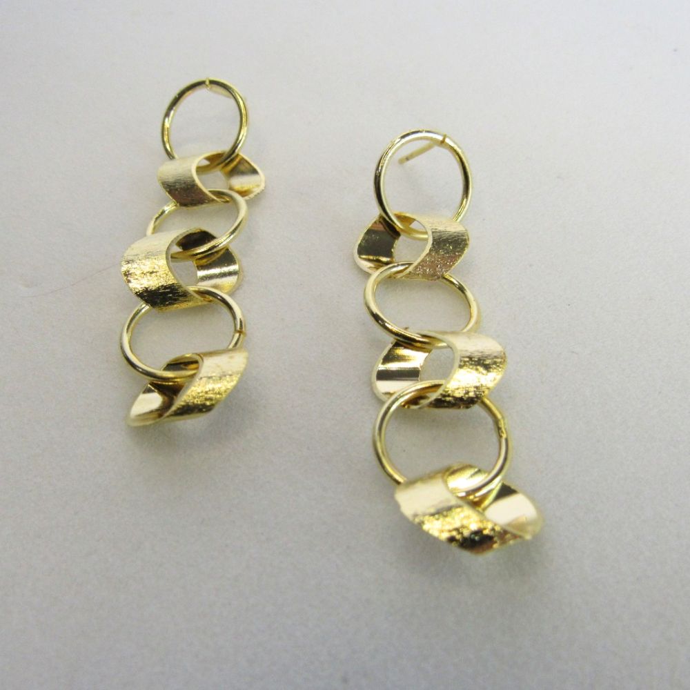 Brinco Grande de Círculos Interligados Banhado em Ouro 18k